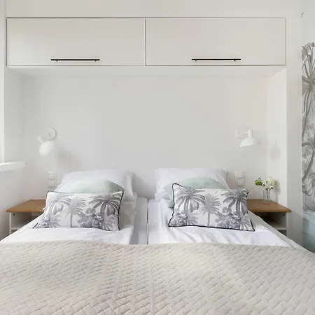 Апартаменты Przytulny Z Dwiema Sypialniami I Balkonem W Gdyni By Renters Гдыня