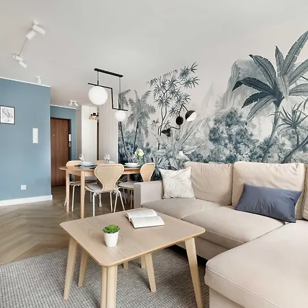 Appartement Przytulny Z Dwiema Sypialniami I Balkonem W Gdyni By Renters Gdynia