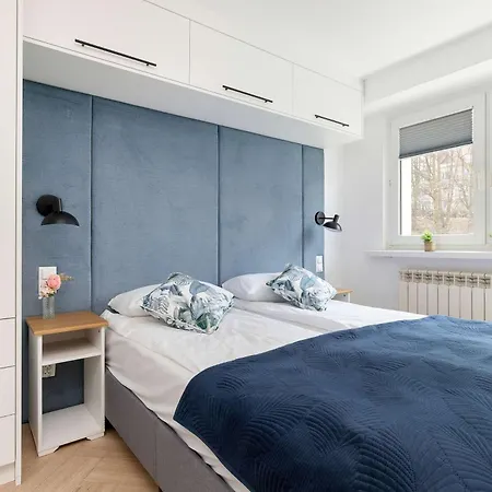 Przytulny Z Dwiema Sypialniami I Balkonem W Gdyni By Renters Appartement